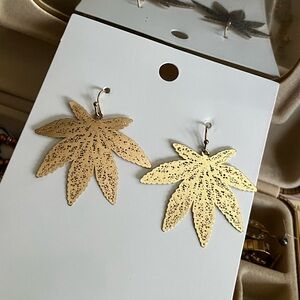 Maryjane earrings